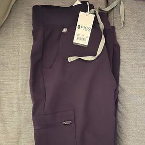 FIGS Zamora purple shadow